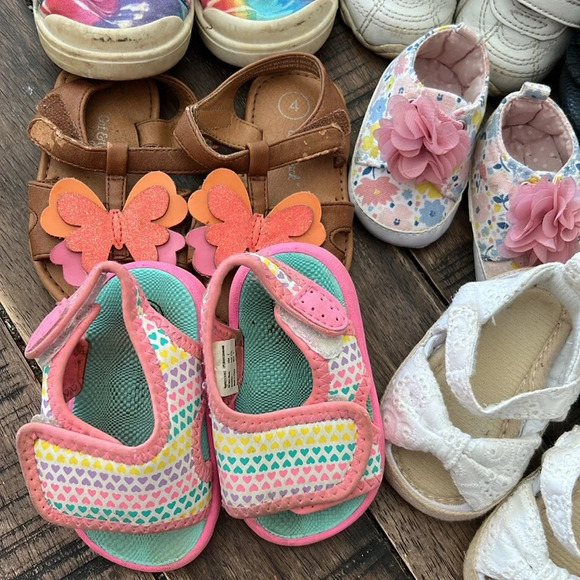 Kids Shoes! One Low Price takes them all! Variety of styles and sizes - Picture 2 of 8